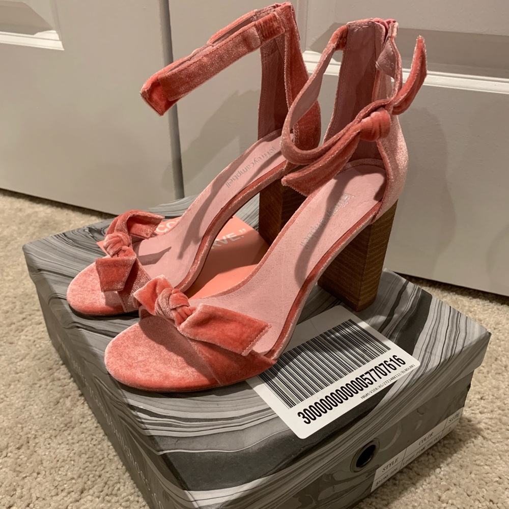 NWOT Jeffrey Campbell Velvet Bow Heel in Rose